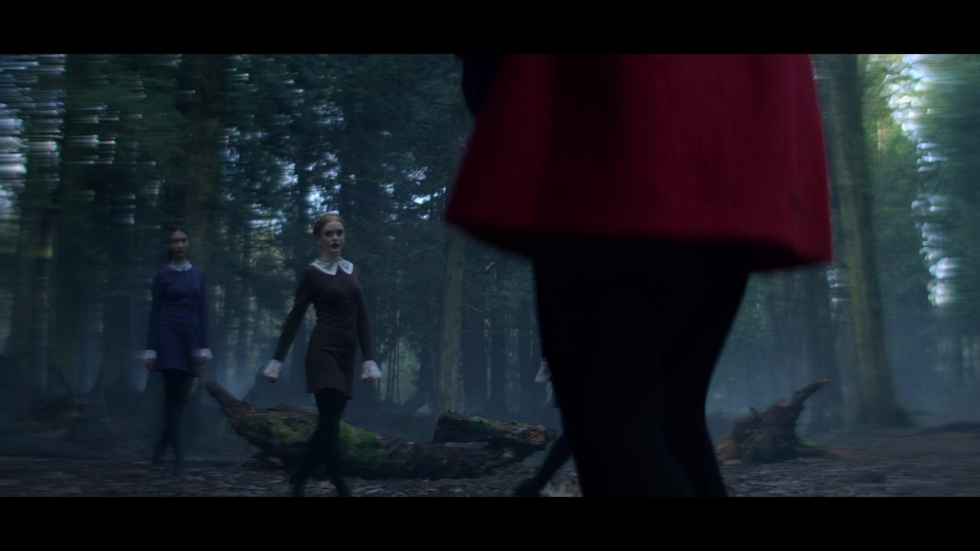 Chilling_Adventures_of_Sabrina_S01E01_1080p__2435.jpg