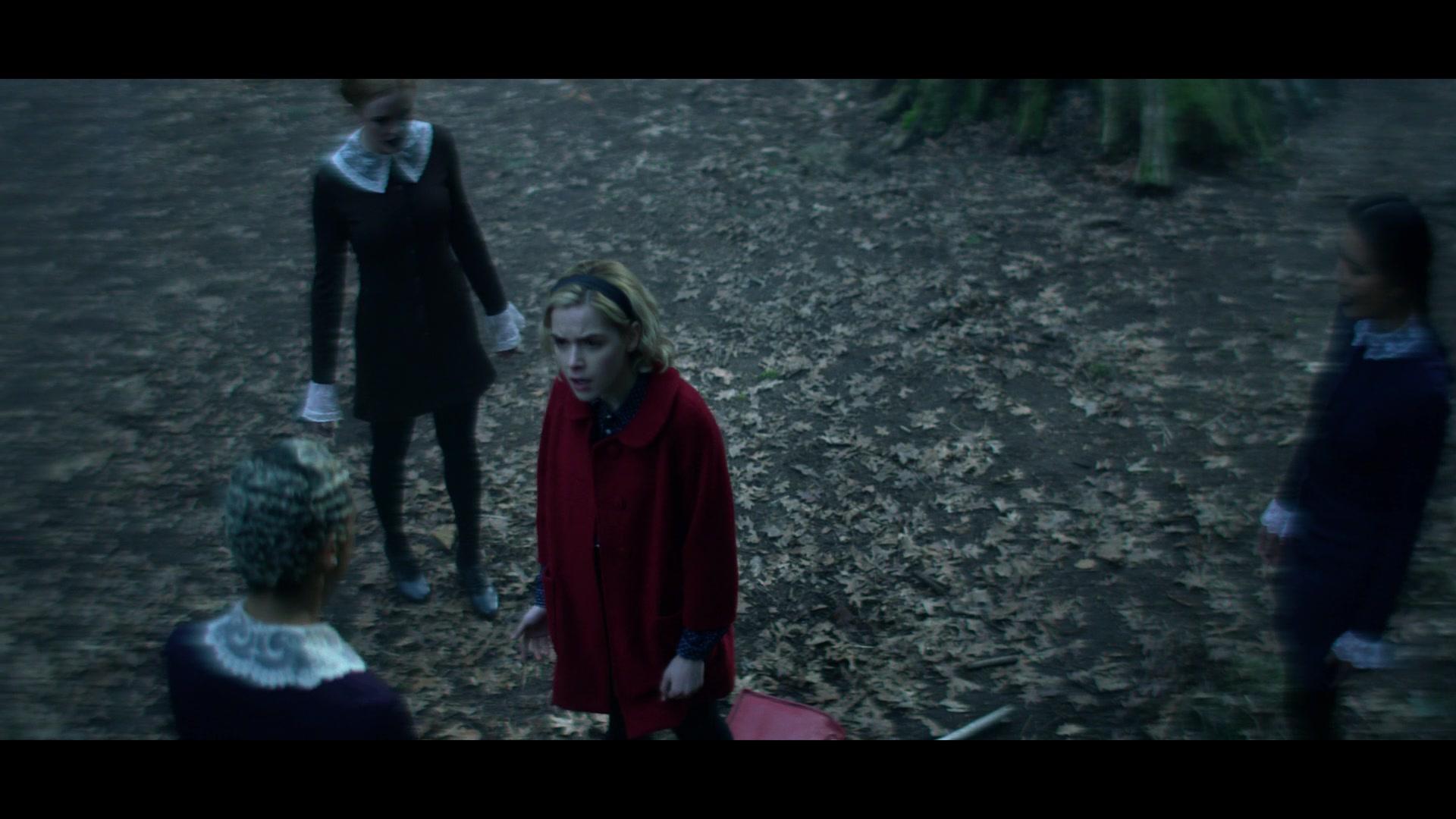 Chilling_Adventures_of_Sabrina_S01E01_1080p__2588.jpg