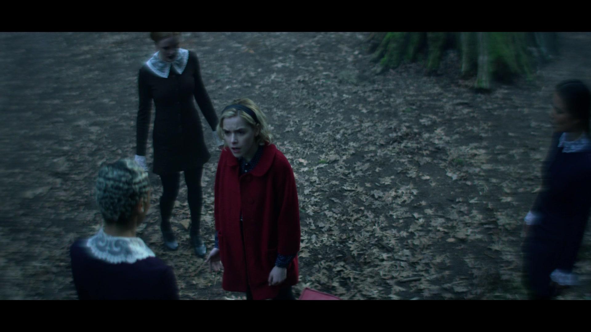 Chilling_Adventures_of_Sabrina_S01E01_1080p__2589.jpg