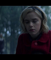 Chilling_Adventures_of_Sabrina_S01E01_1080p__2421.jpg