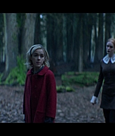Chilling_Adventures_of_Sabrina_S01E01_1080p__2530.jpg