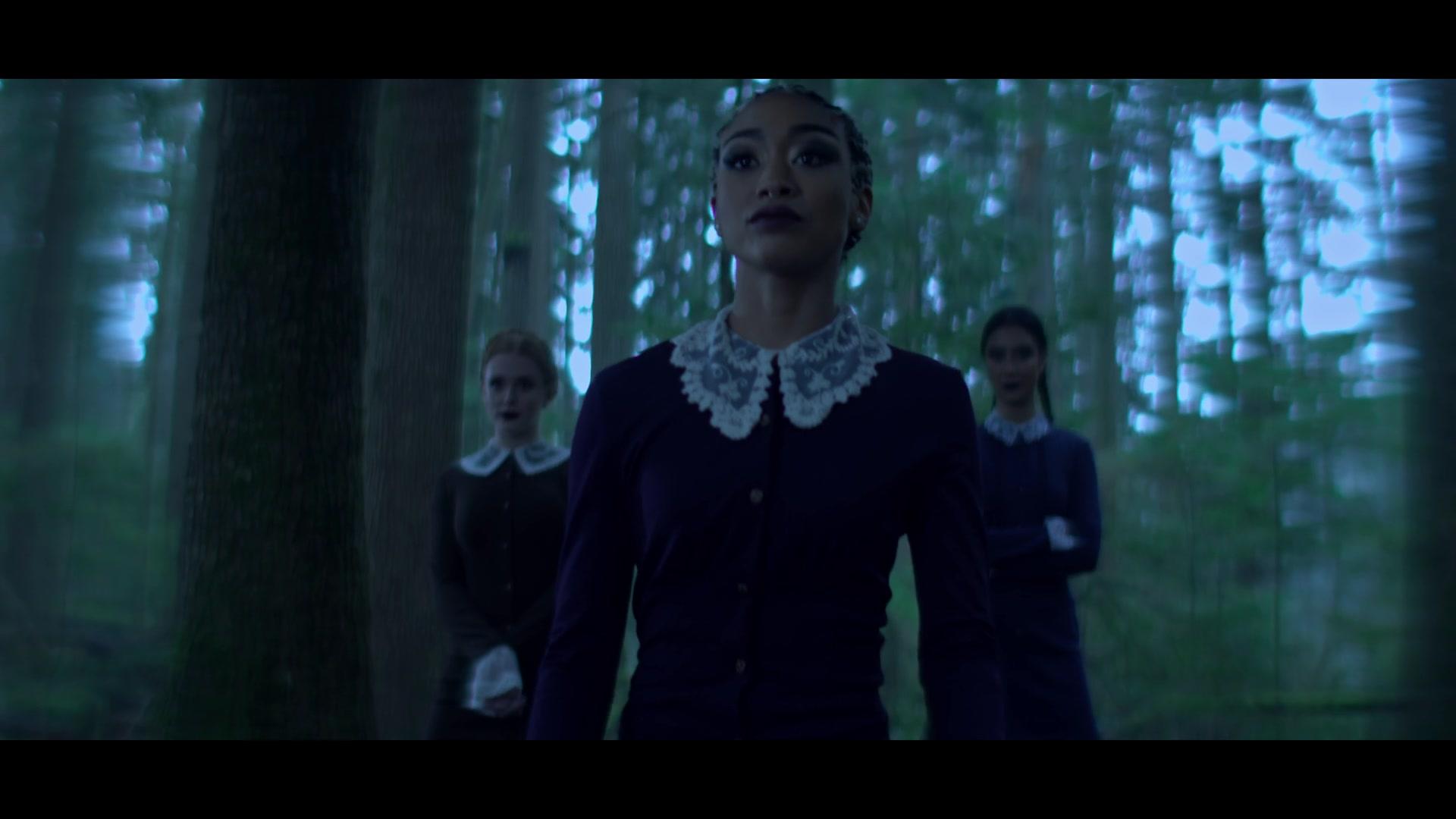 Chilling_Adventures_of_Sabrina_S01E02_1080p__2146.jpg