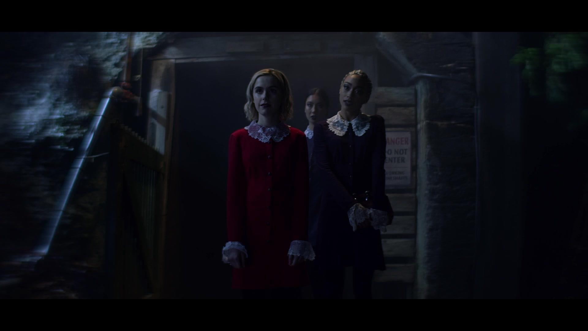 Chilling_Adventures_of_Sabrina_S01E02_1080p__2860.jpg