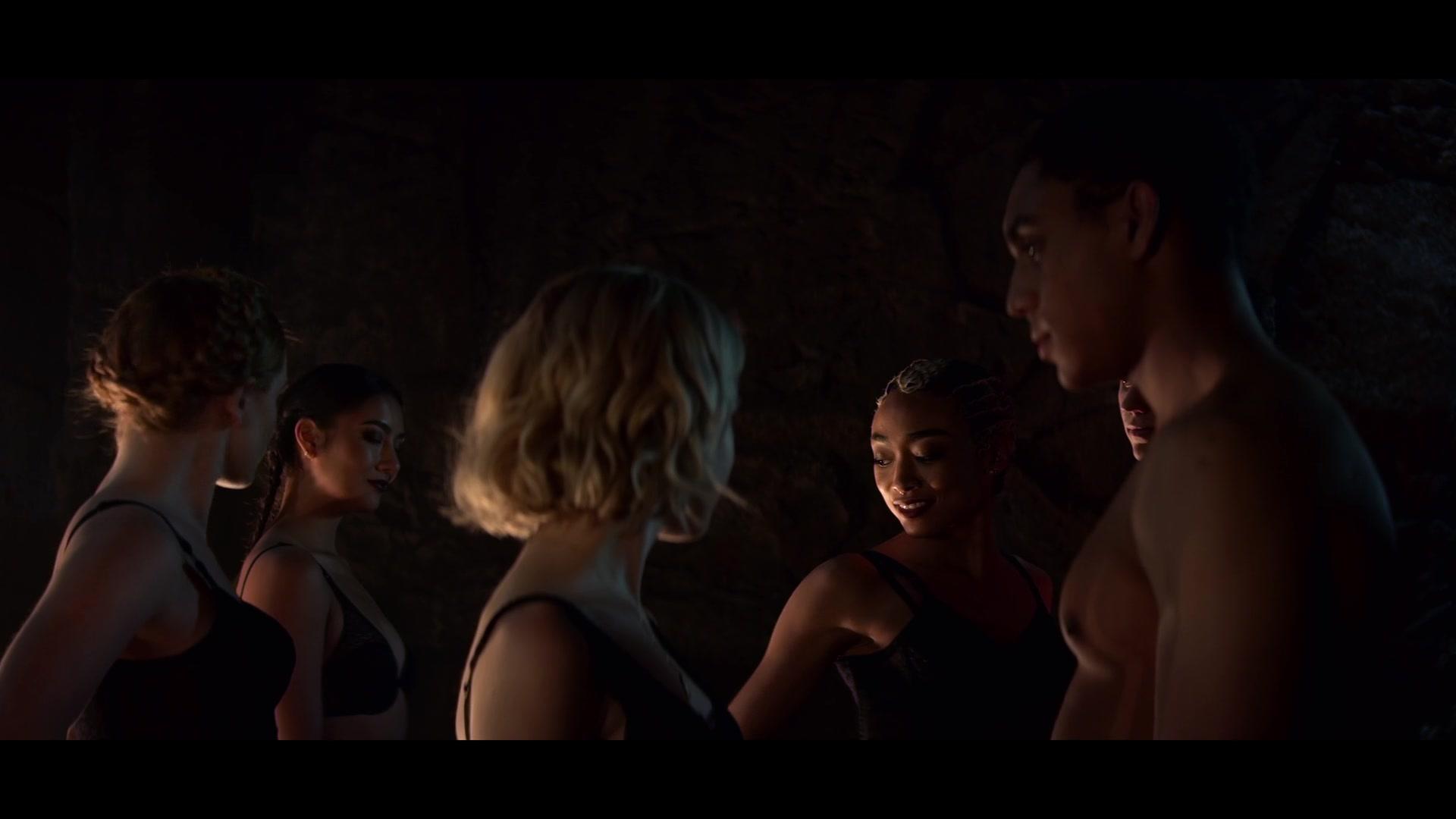 Chilling_Adventures_of_Sabrina_S01E02_1080p__3162.jpg