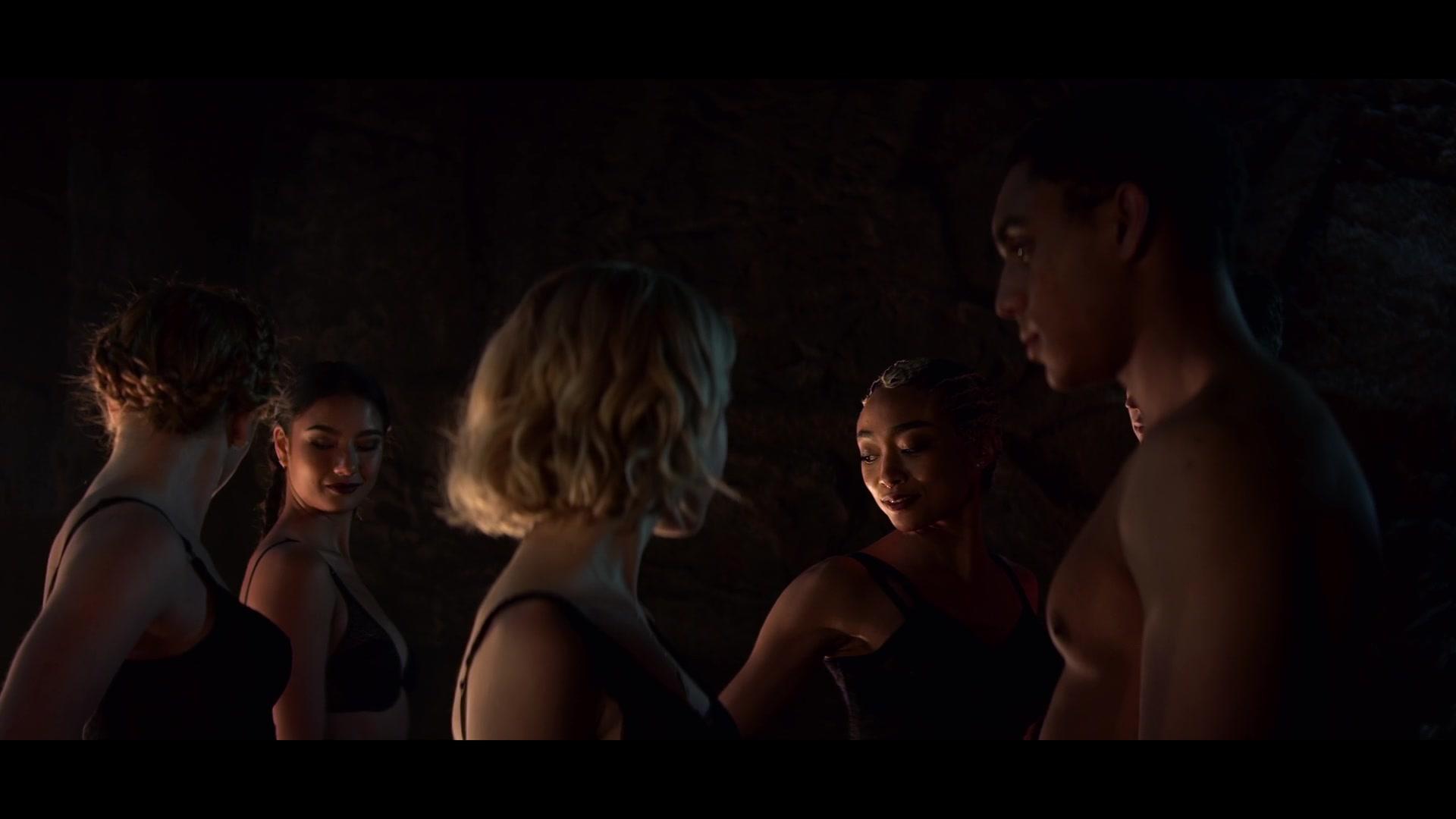 Chilling_Adventures_of_Sabrina_S01E02_1080p__3164.jpg