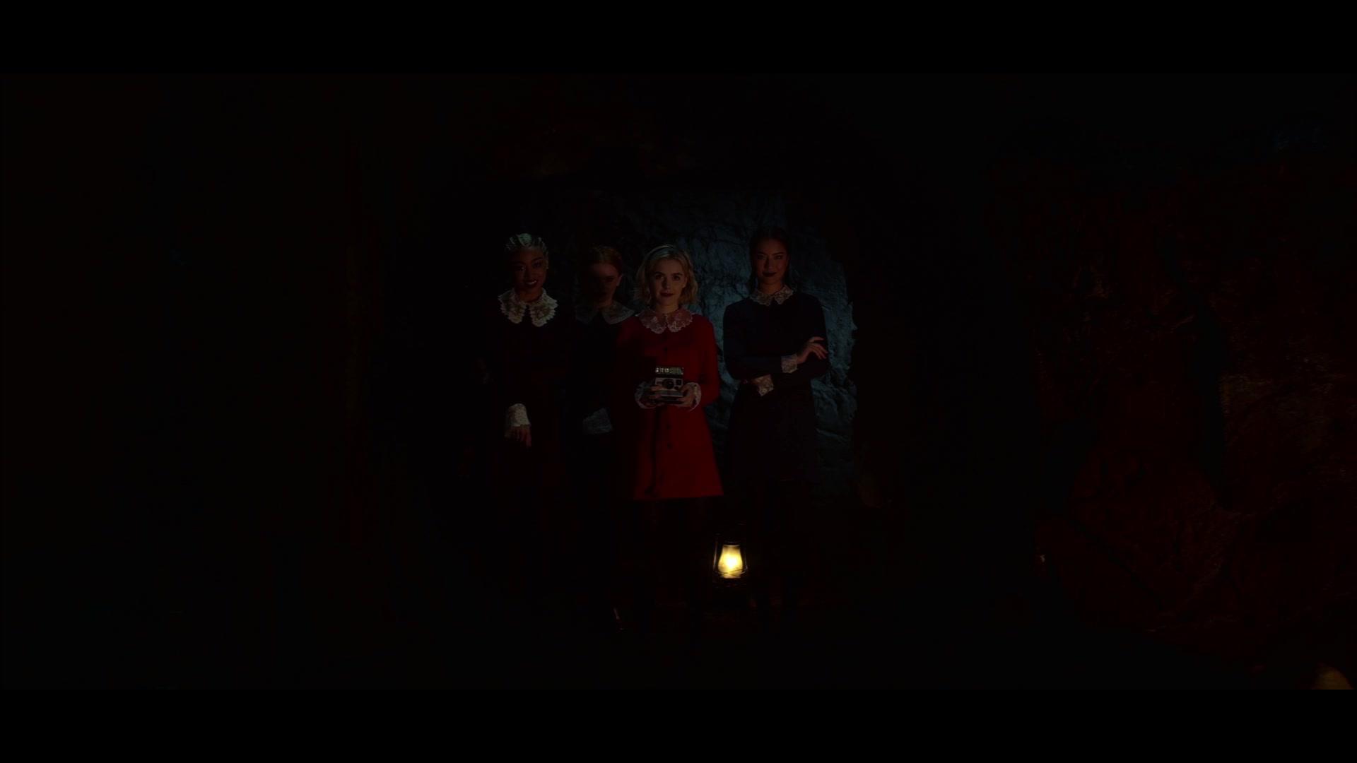 Chilling_Adventures_of_Sabrina_S01E02_1080p__3289.jpg