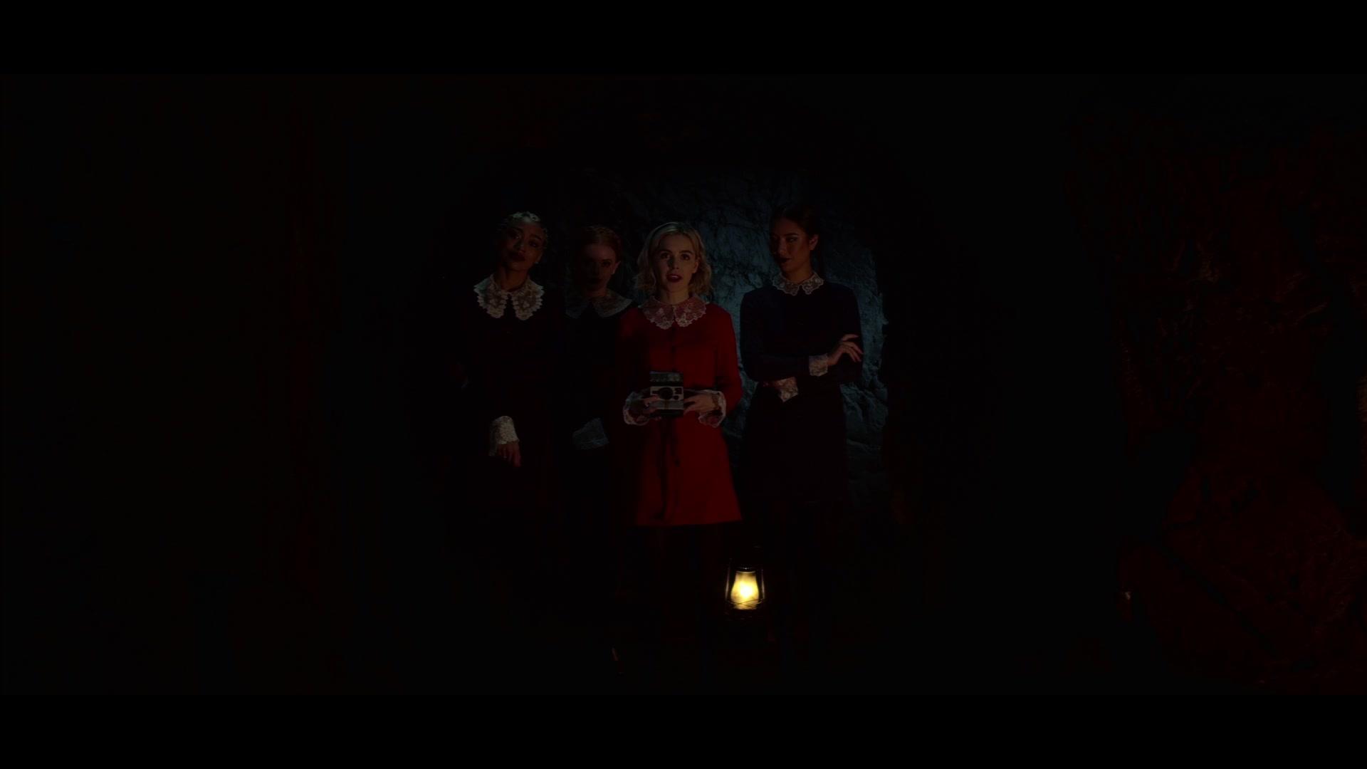 Chilling_Adventures_of_Sabrina_S01E02_1080p__3300.jpg