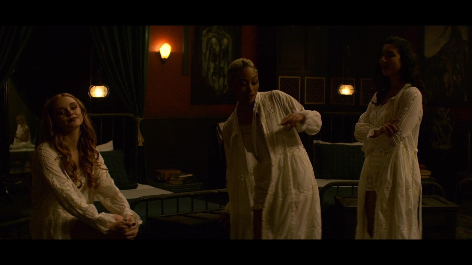 Chilling_Adventures_of_Sabrina_S01E04_1080p__2612.jpg