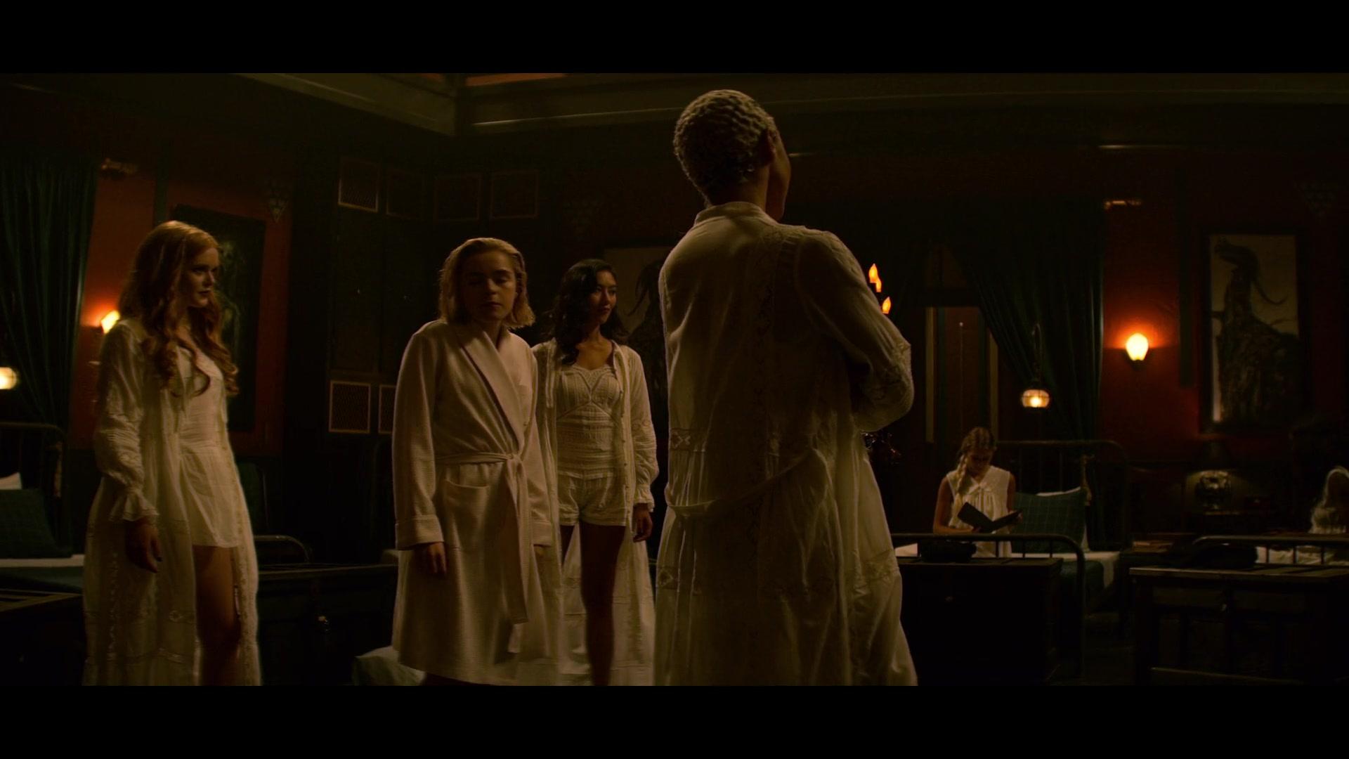 Chilling_Adventures_of_Sabrina_S01E04_1080p__2716.jpg