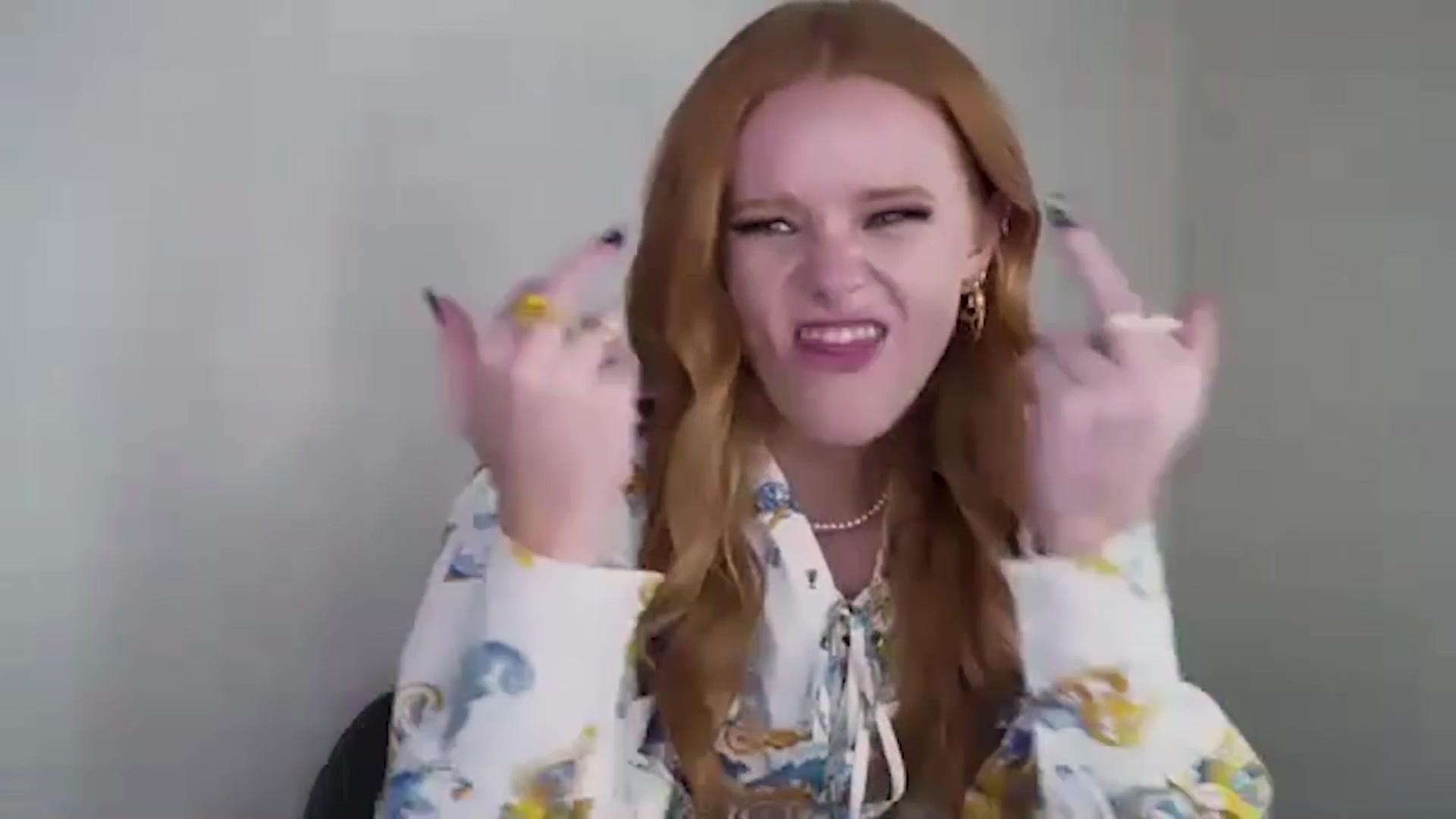 BadKissing_FateCastJuicyQuestionsFilming21_378.jpg
