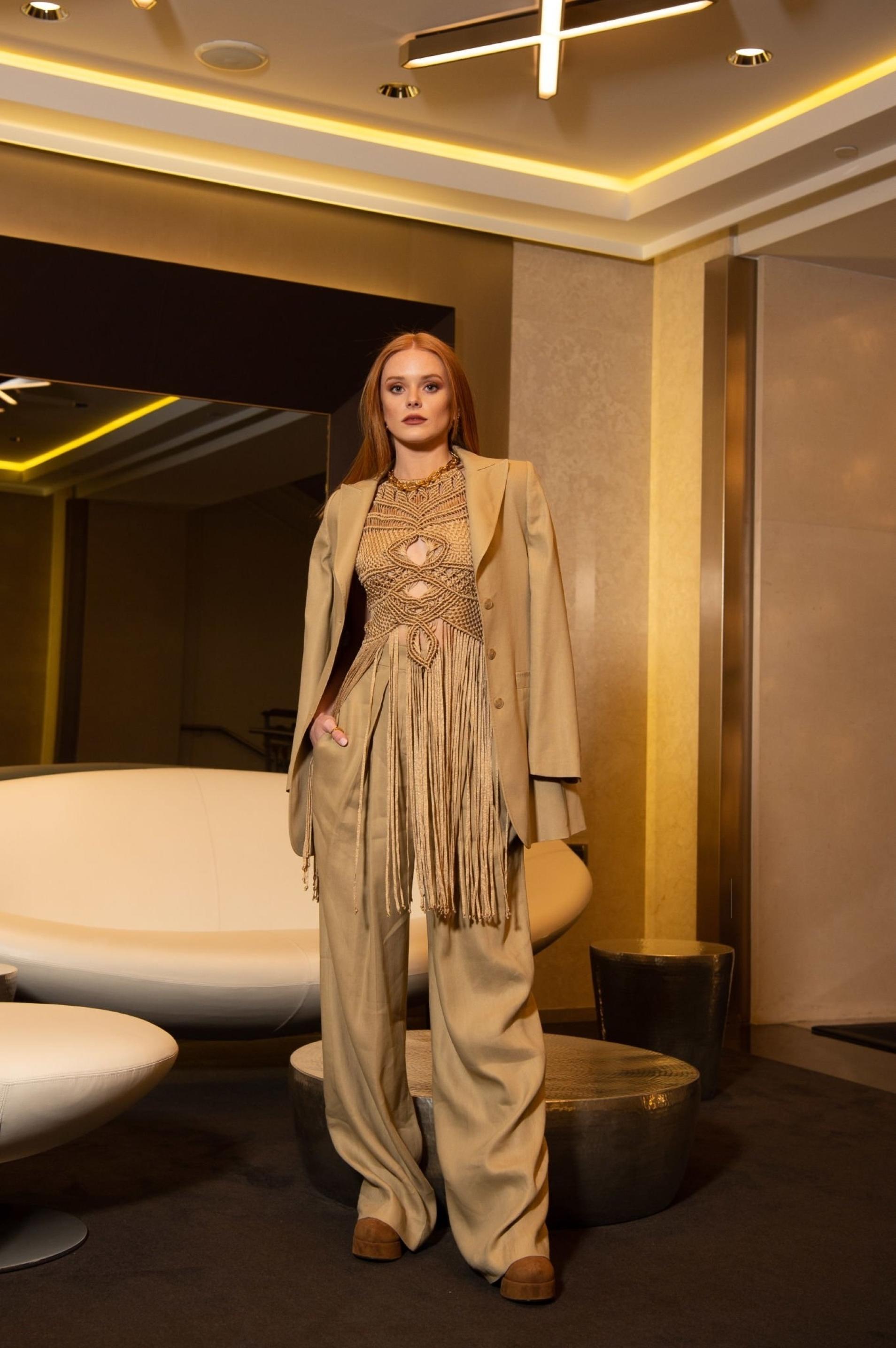MilanWomensFashionWeek_Shoot_2022_Set005_28229.jpg