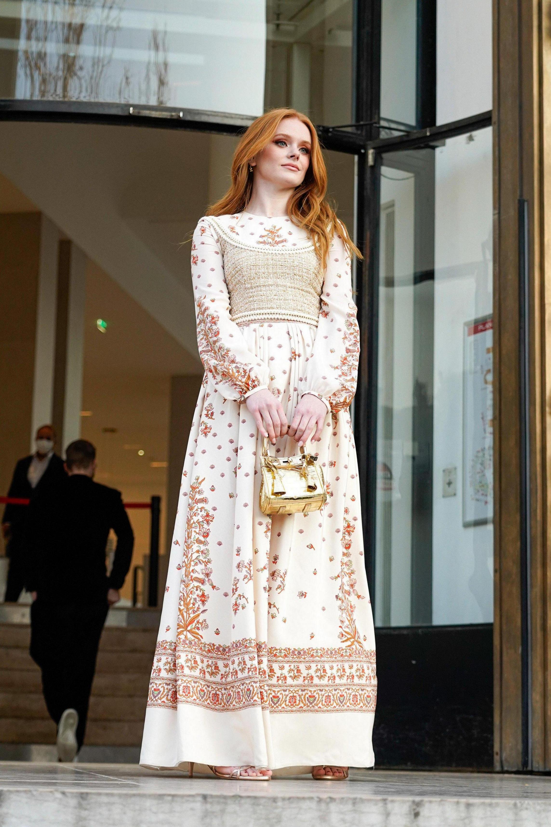 GiambattistaValliWomenswearShow_PFW_Outside_281629.jpg