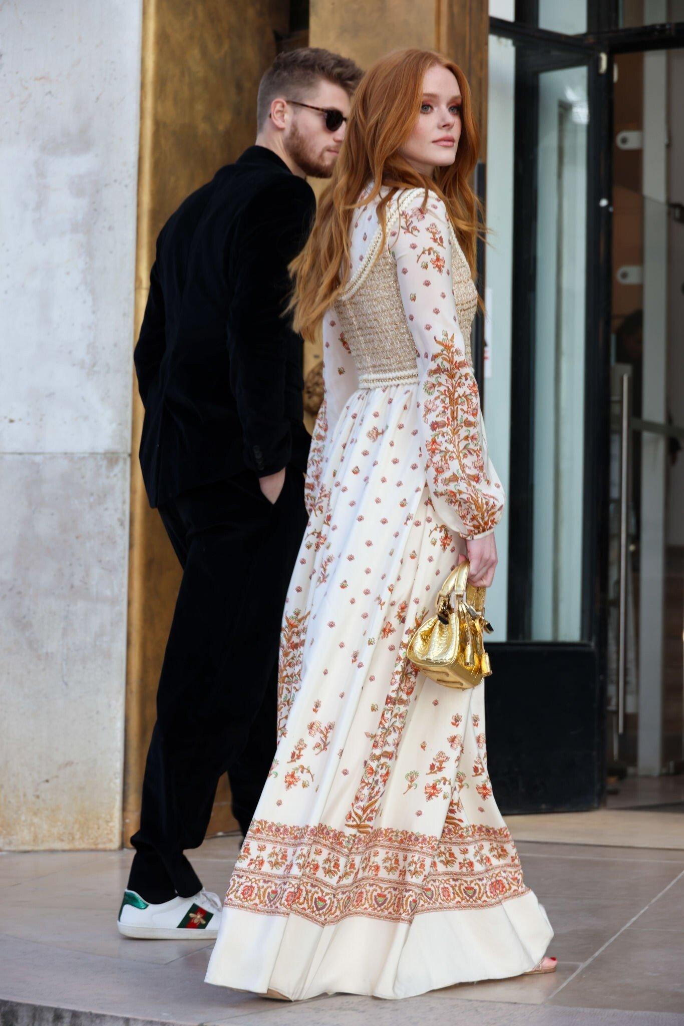 GiambattistaValliWomenswearShow_PFW_Outside_282629.jpg