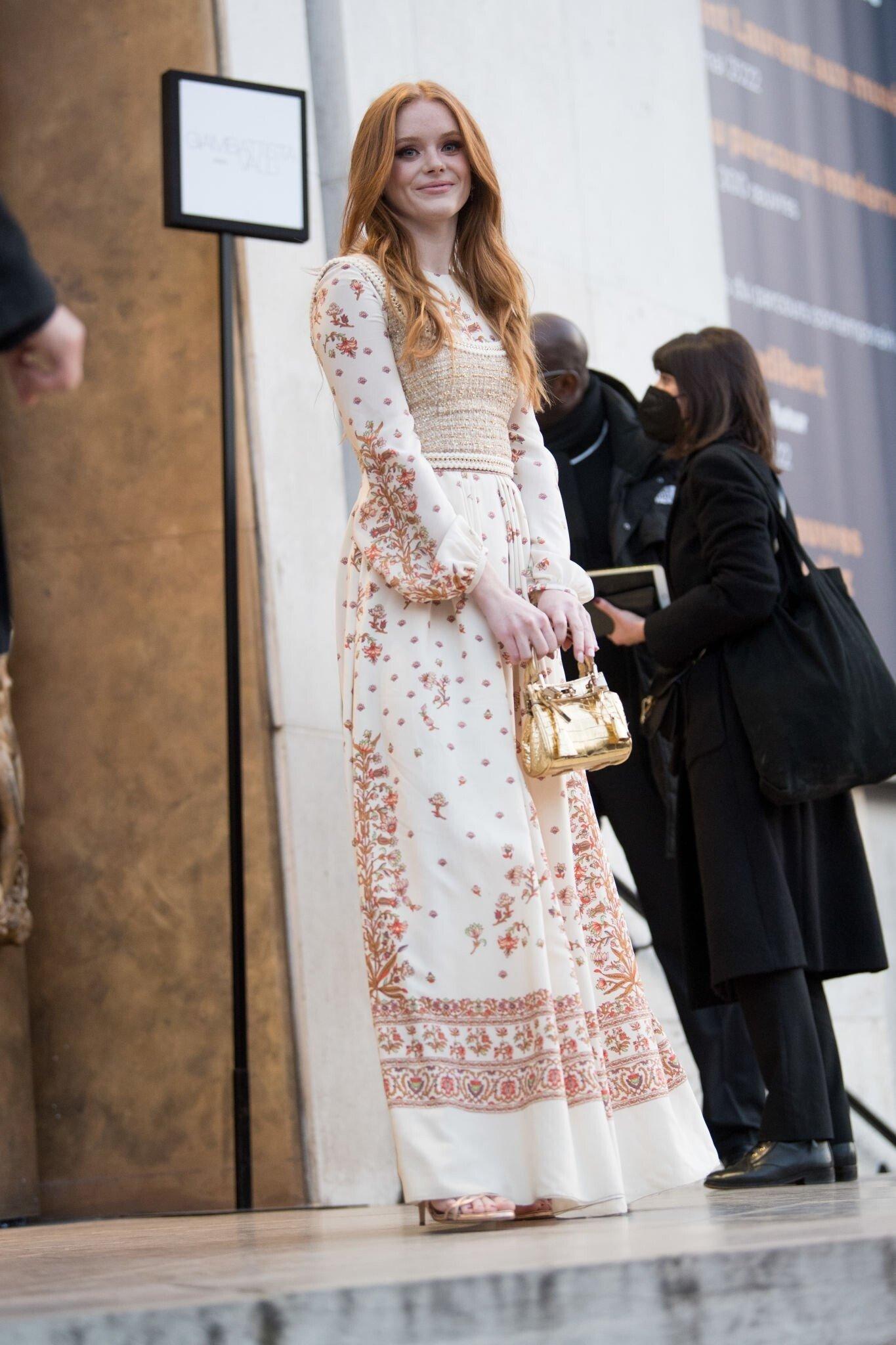 GiambattistaValliWomenswearShow_PFW_Outside_283129.jpg