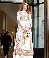 GiambattistaValliWomenswearShow_PFW_Outside_281629.jpg
