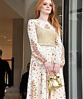 GiambattistaValliWomenswearShow_PFW_Outside_28429.jpg