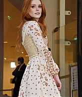 GiambattistaValliWomenswearShow_PFW_Outside_28729.jpg