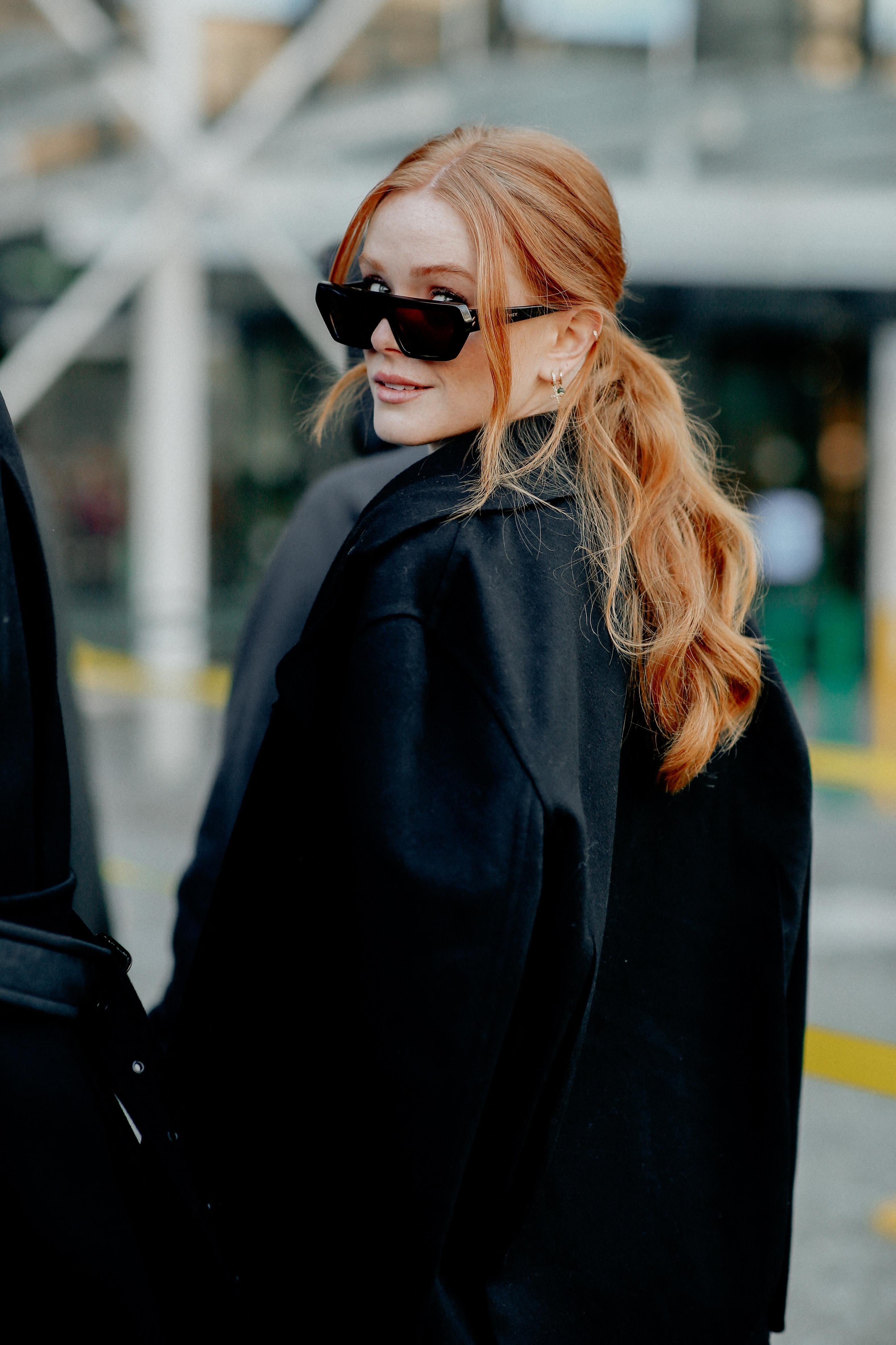 Outside_Stella_ParisFashionWeek_March2022_282329.jpg