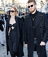 Outside_Stella_ParisFashionWeek_March2022_281529.jpg