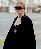 Outside_Stella_ParisFashionWeek_March2022_282029.jpg