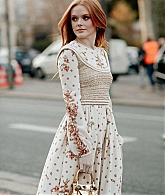 Arriving_GiambattistaValliFallWinter_March22_Alamy_28629.jpg
