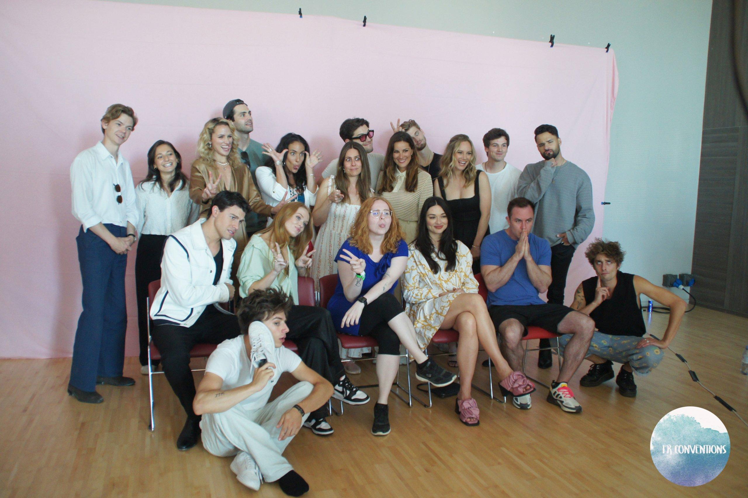 ActorsGroupPhotos_DINAH_FRConv_July_281129.jpg
