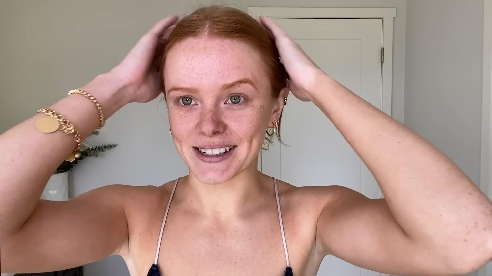 Abigail_EffortlessRedLipGuideRedHairedBeauty_Vogue21_0198.jpg