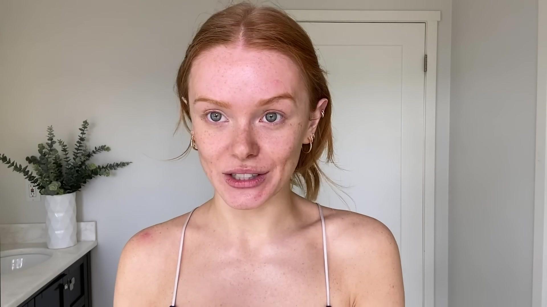 Abigail_EffortlessRedLipGuideRedHairedBeauty_Vogue21_0804.jpg