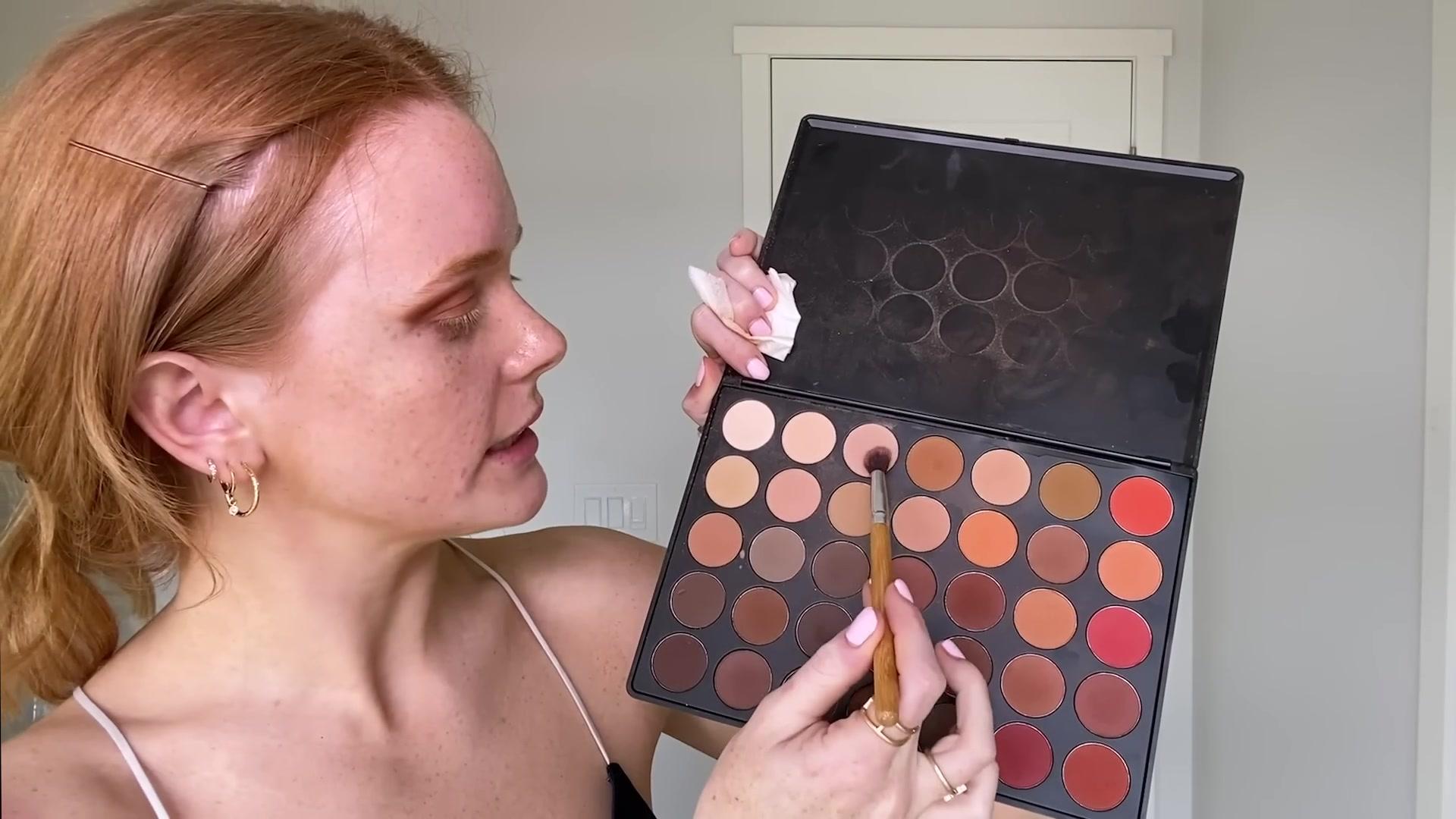 Abigail_EffortlessRedLipGuideRedHairedBeauty_Vogue21_0962.jpg