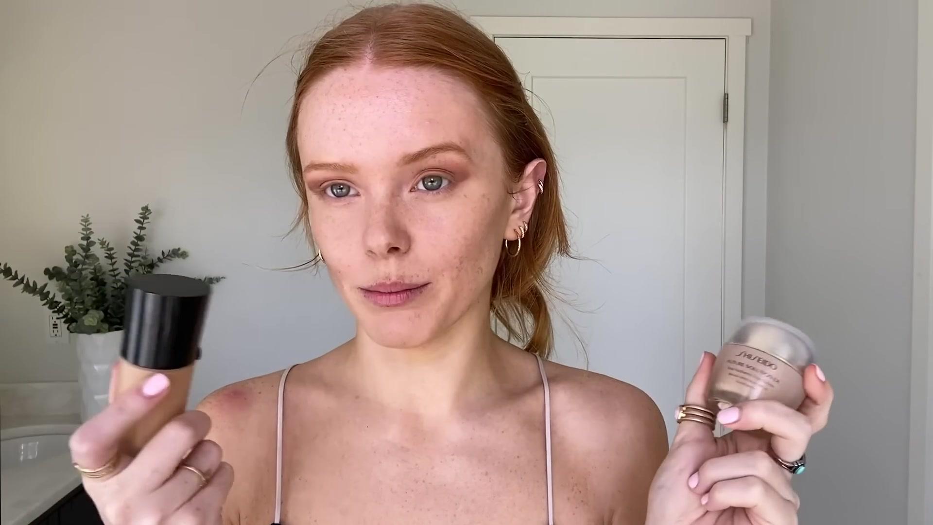 Abigail_EffortlessRedLipGuideRedHairedBeauty_Vogue21_1094.jpg