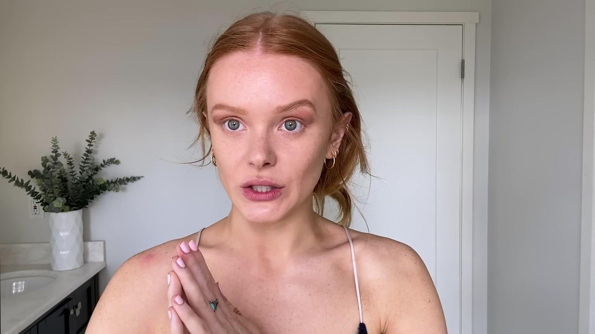 Abigail_EffortlessRedLipGuideRedHairedBeauty_Vogue21_1314.jpg