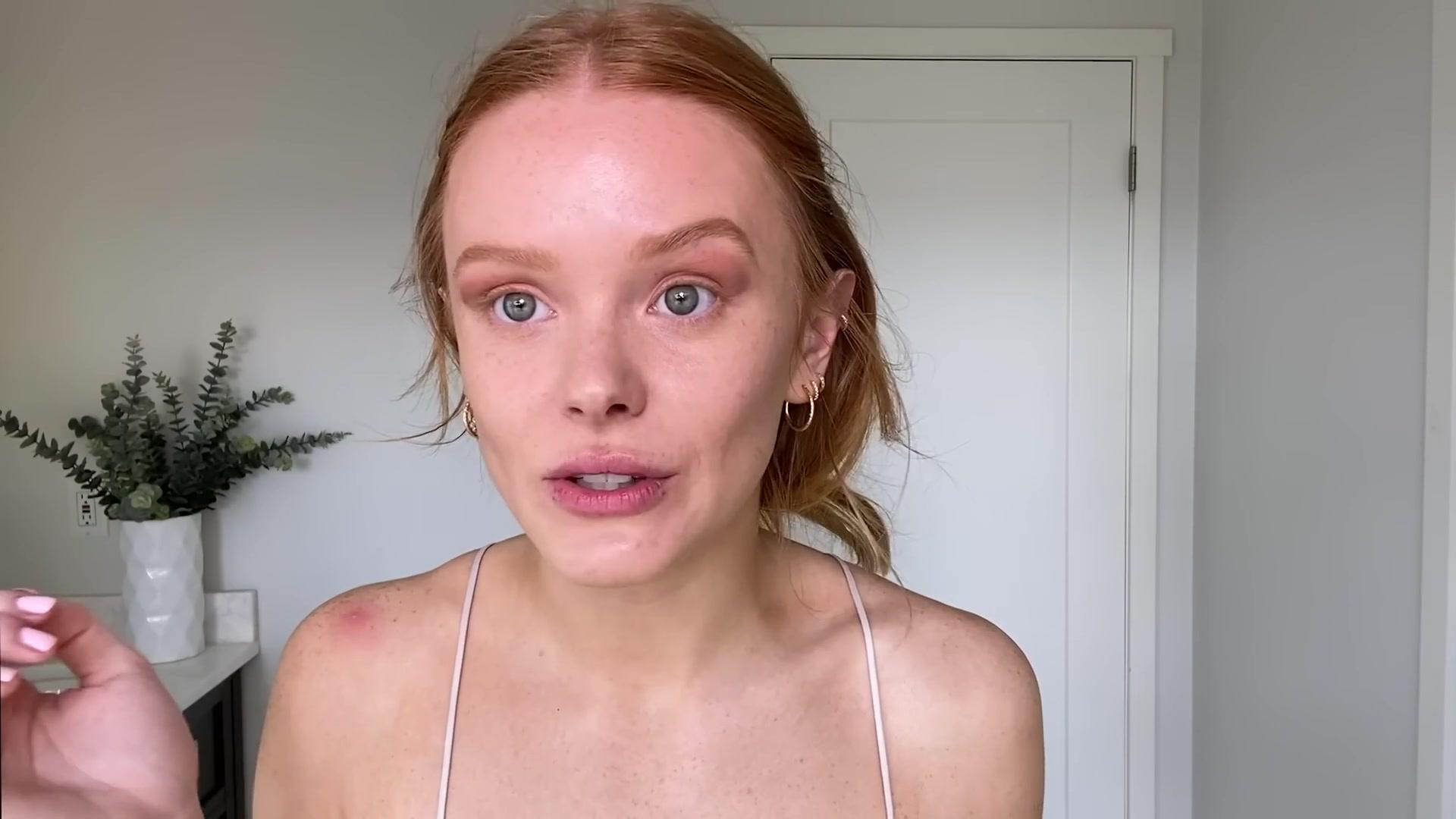 Abigail_EffortlessRedLipGuideRedHairedBeauty_Vogue21_1328.jpg
