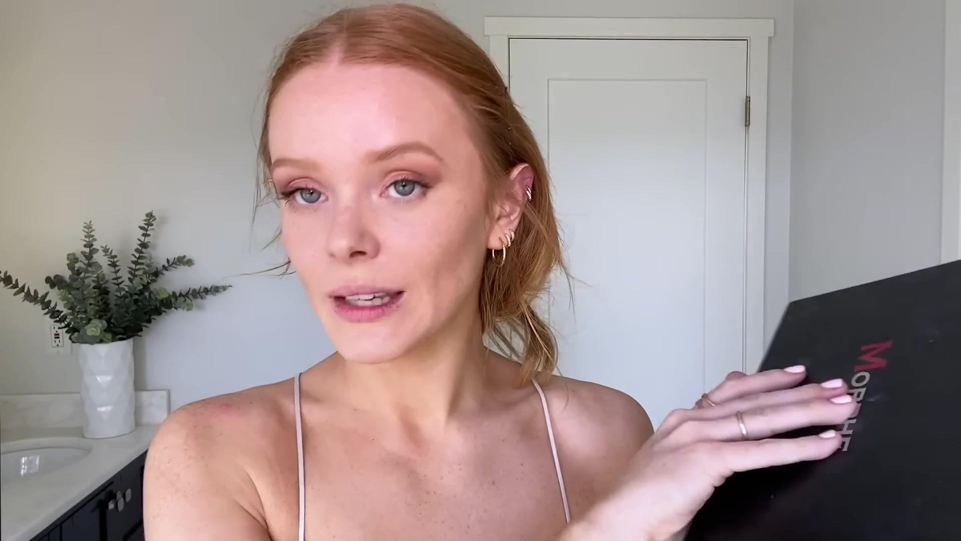 Abigail_EffortlessRedLipGuideRedHairedBeauty_Vogue21_1530.jpg