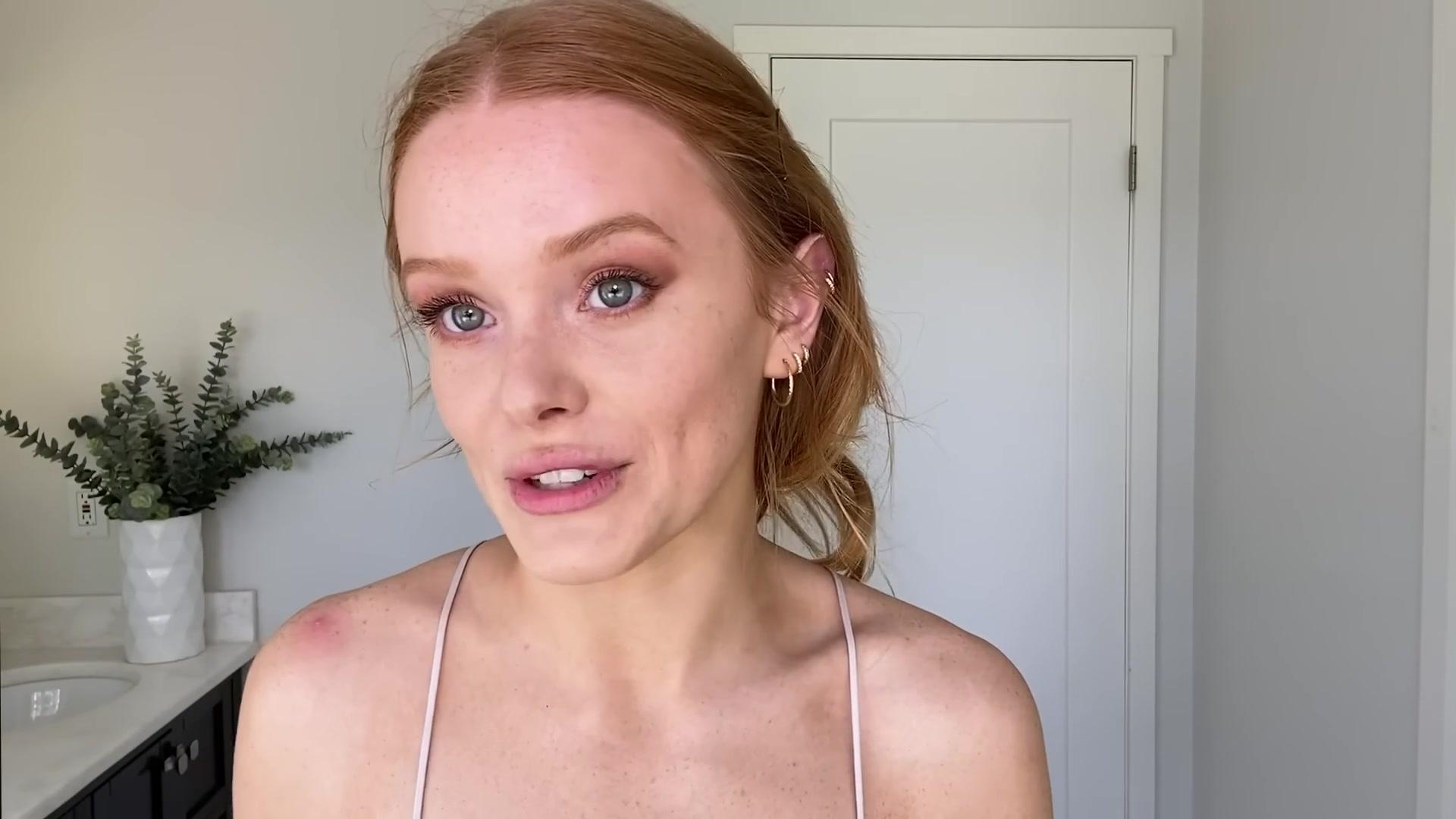 Abigail_EffortlessRedLipGuideRedHairedBeauty_Vogue21_1700.jpg