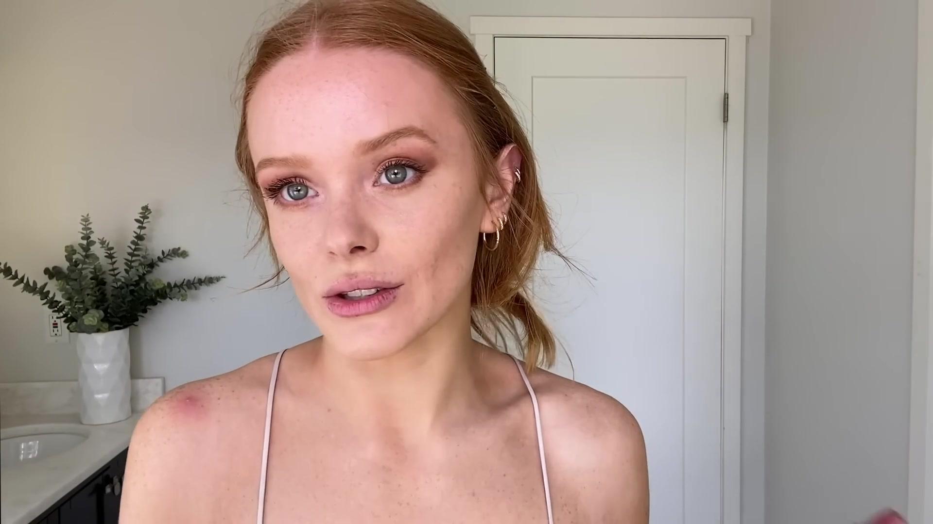 Abigail_EffortlessRedLipGuideRedHairedBeauty_Vogue21_1768.jpg