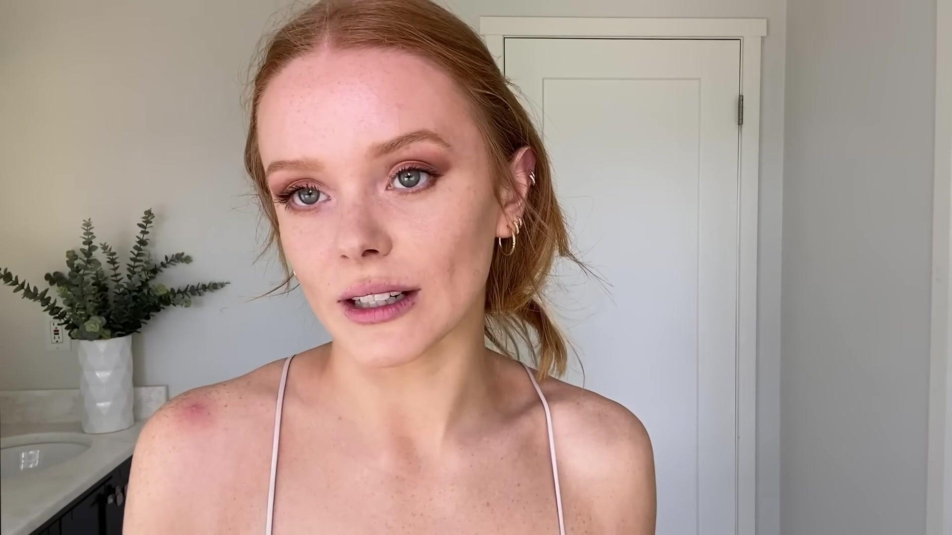 Abigail_EffortlessRedLipGuideRedHairedBeauty_Vogue21_1769.jpg