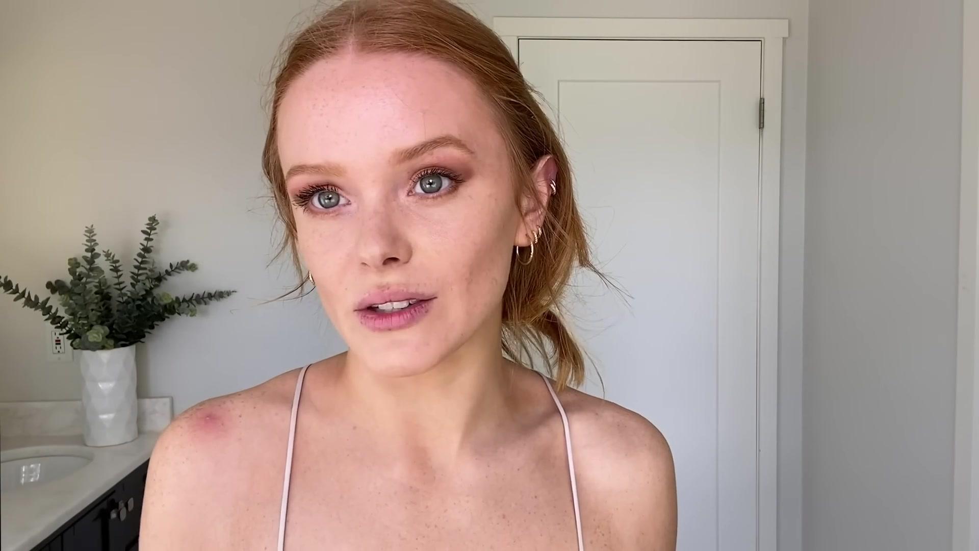 Abigail_EffortlessRedLipGuideRedHairedBeauty_Vogue21_1770.jpg