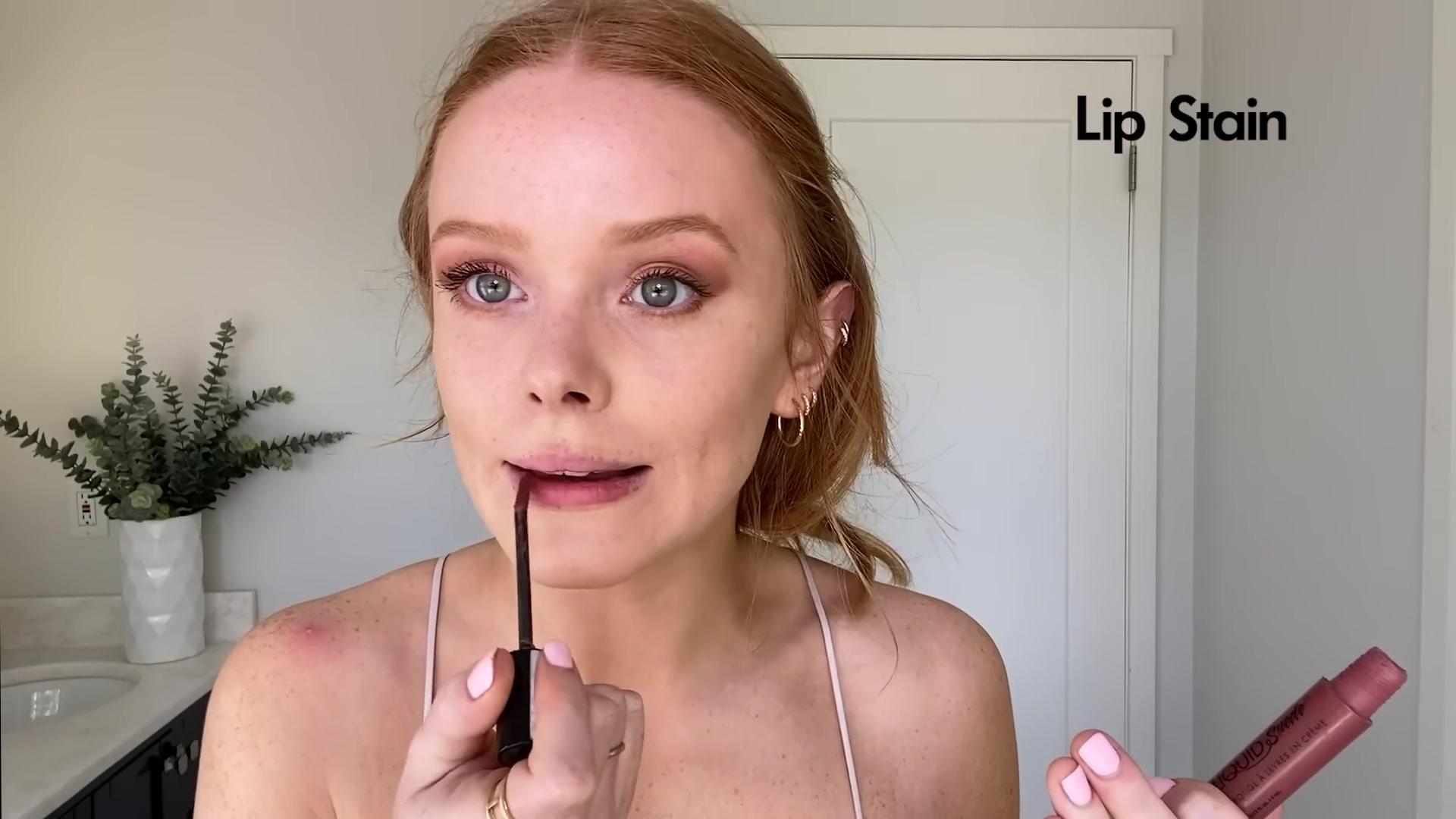 Abigail_EffortlessRedLipGuideRedHairedBeauty_Vogue21_1776.jpg