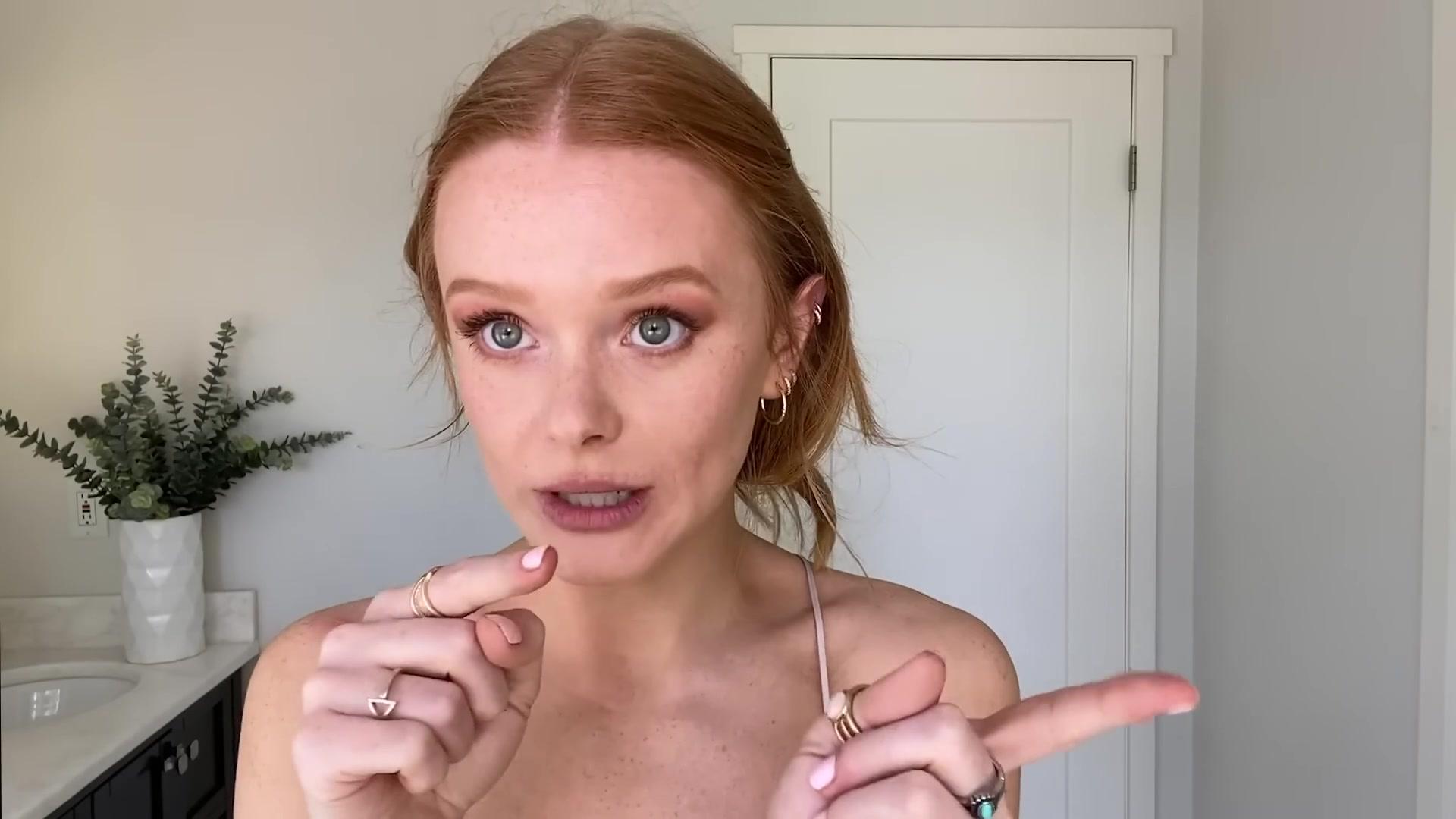 Abigail_EffortlessRedLipGuideRedHairedBeauty_Vogue21_1798.jpg