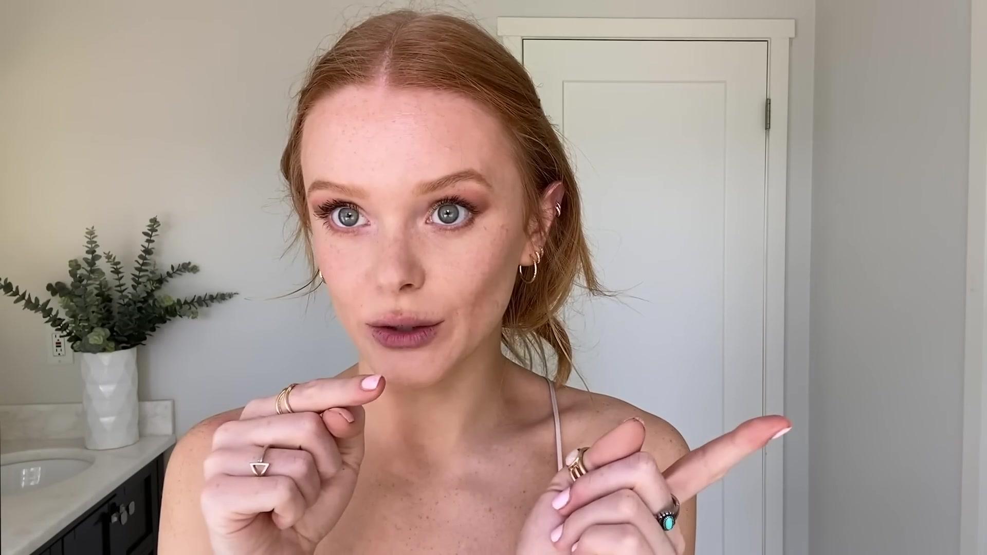 Abigail_EffortlessRedLipGuideRedHairedBeauty_Vogue21_1799.jpg
