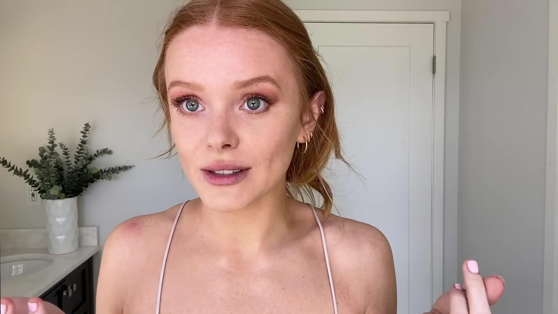 Abigail_EffortlessRedLipGuideRedHairedBeauty_Vogue21_1820.jpg