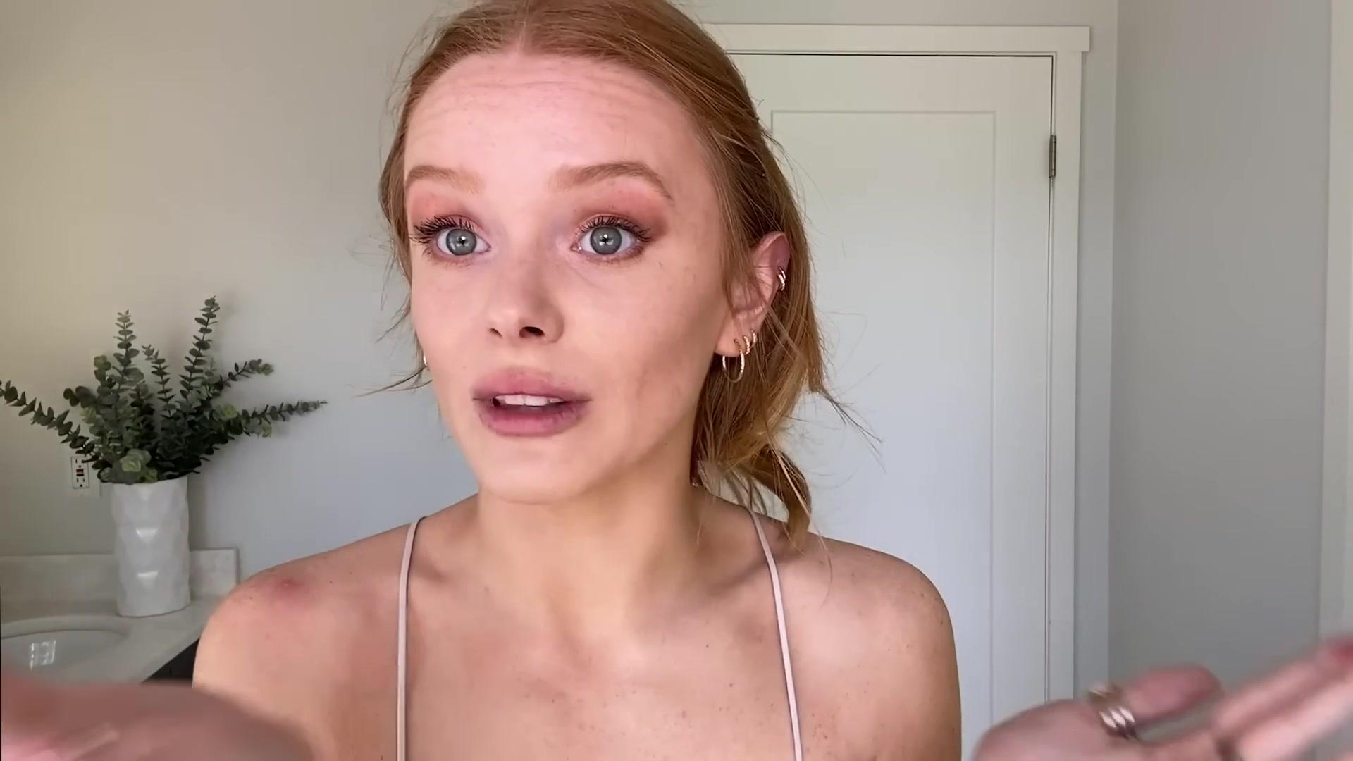 Abigail_EffortlessRedLipGuideRedHairedBeauty_Vogue21_1846.jpg
