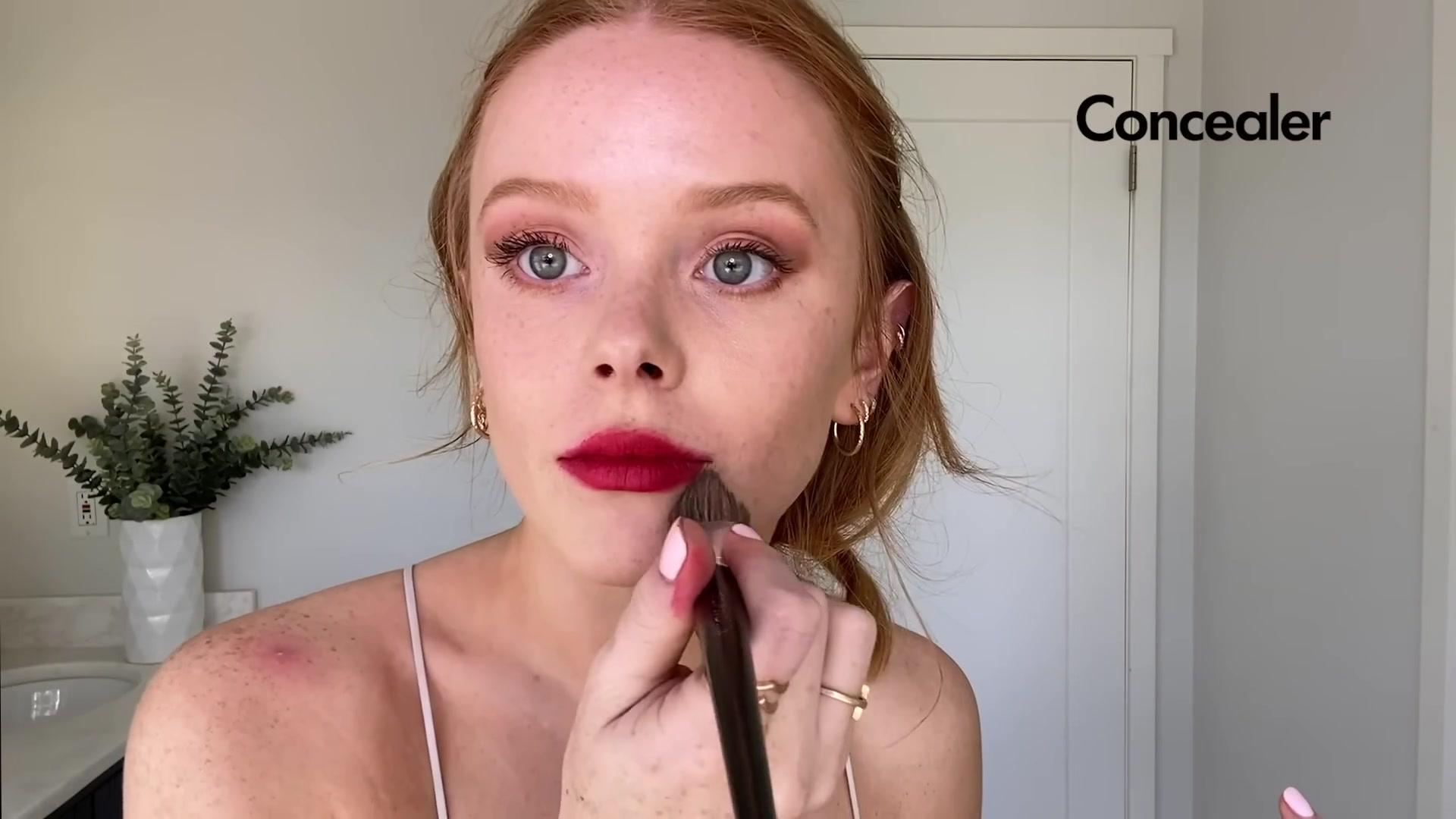 Abigail_EffortlessRedLipGuideRedHairedBeauty_Vogue21_2016.jpg
