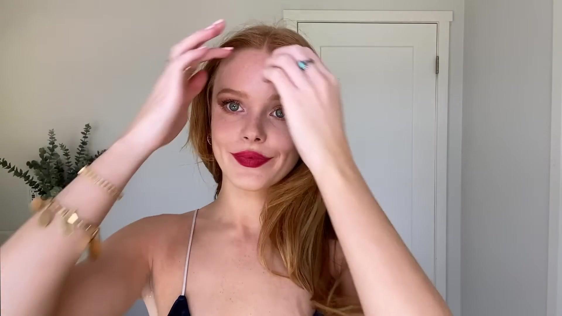 Abigail_EffortlessRedLipGuideRedHairedBeauty_Vogue21_2032.jpg