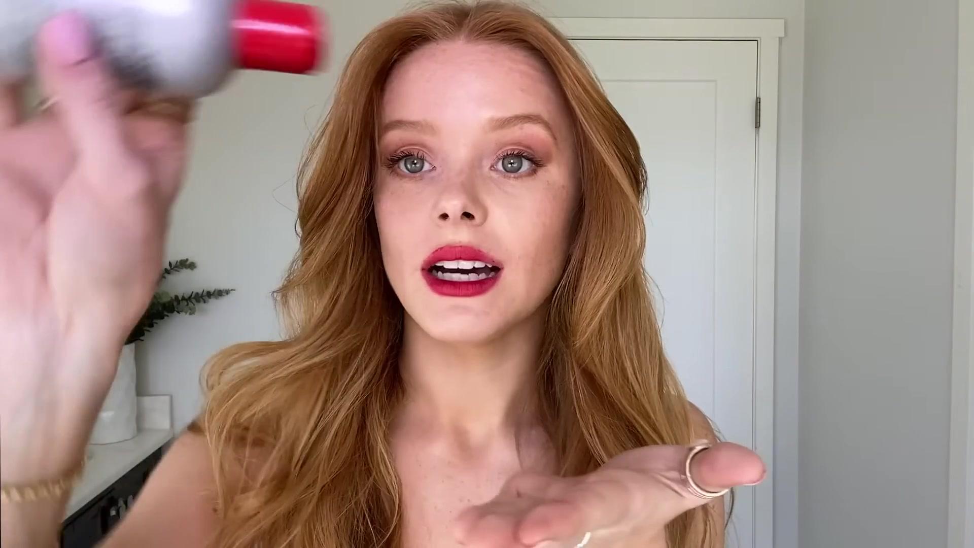 Abigail_EffortlessRedLipGuideRedHairedBeauty_Vogue21_2047.jpg