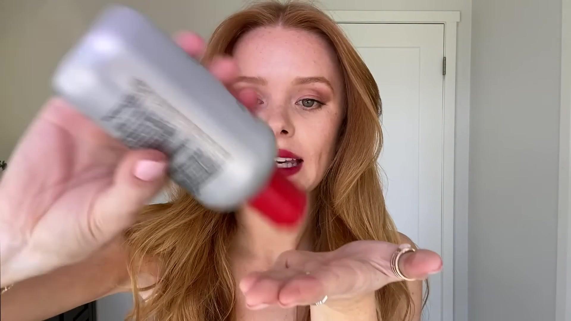 Abigail_EffortlessRedLipGuideRedHairedBeauty_Vogue21_2049.jpg