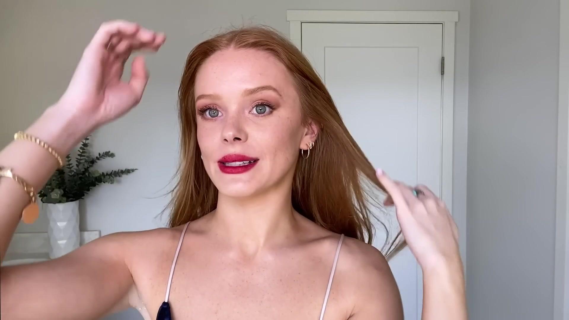 Abigail_EffortlessRedLipGuideRedHairedBeauty_Vogue21_2091.jpg