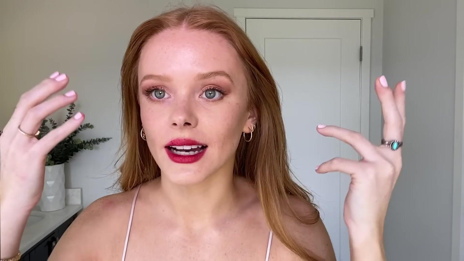 Abigail_EffortlessRedLipGuideRedHairedBeauty_Vogue21_2095.jpg