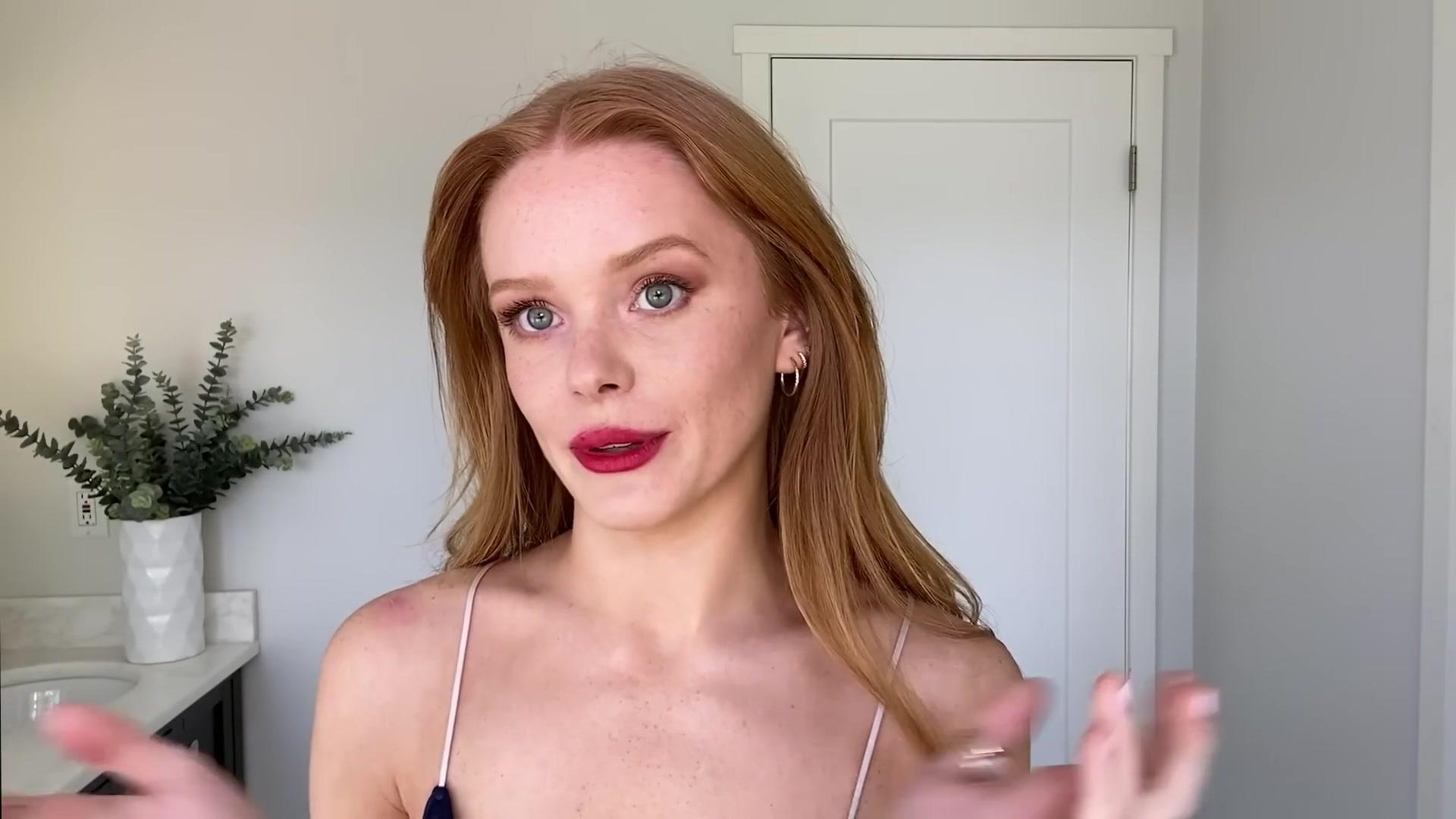 Abigail_EffortlessRedLipGuideRedHairedBeauty_Vogue21_2106.jpg