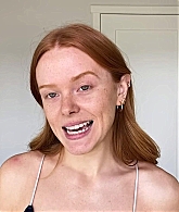 Abigail_EffortlessRedLipGuideRedHairedBeauty_Vogue21_0029.jpg